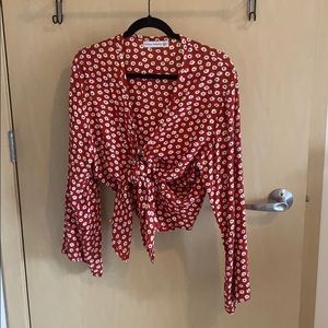 Faithful the Brand tie front cropped top!